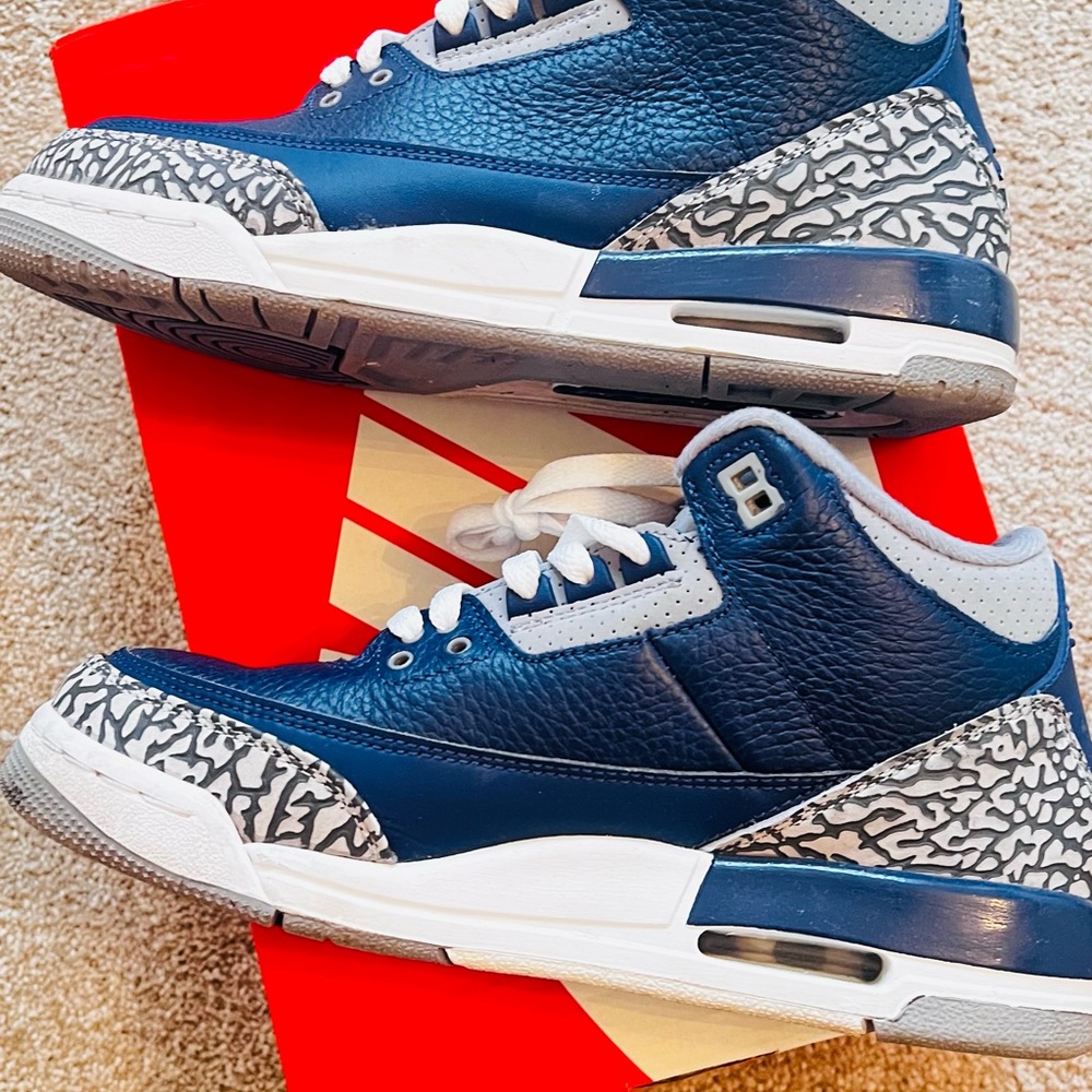 Almost New! Jordan 3 Retro "Midnight Blue/Concrete Grey” Size 7Y